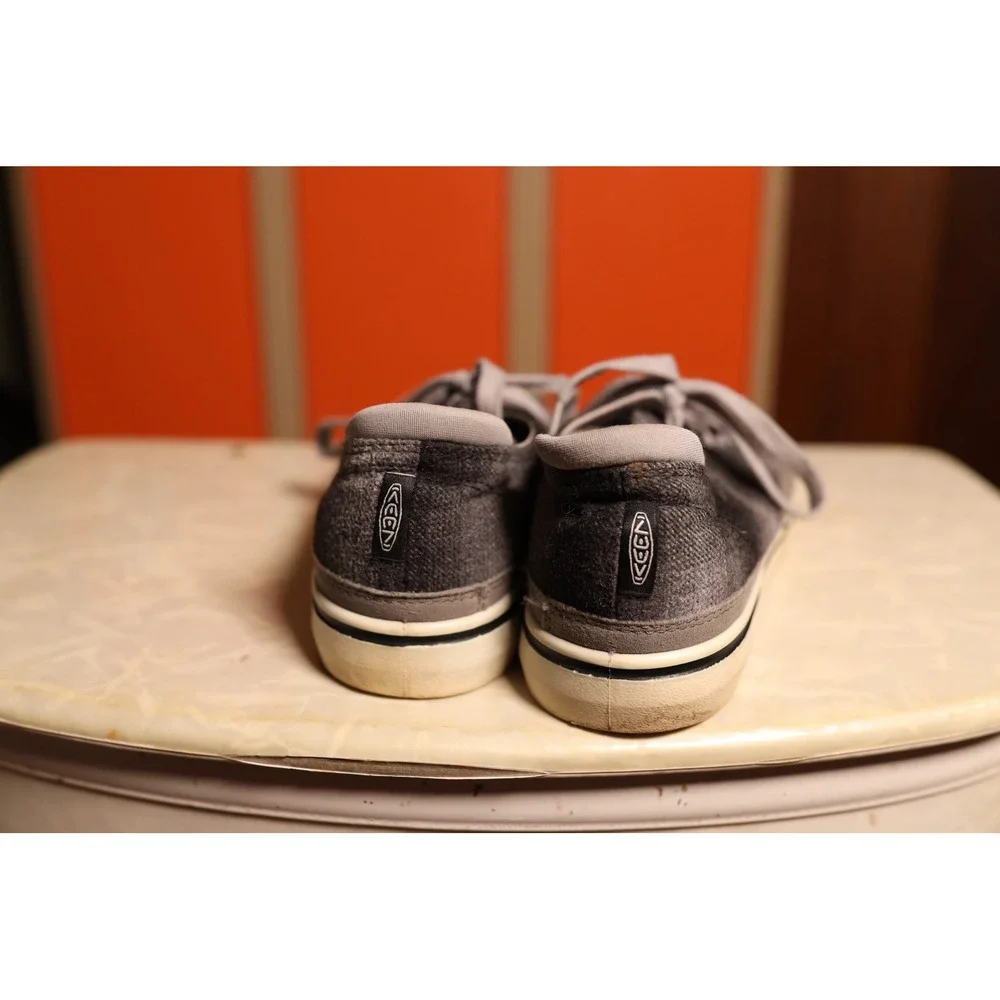 Keen Elsa Womens 9.5 Grey Low Top Lace‎ Up Canvas Sneakers Shoes